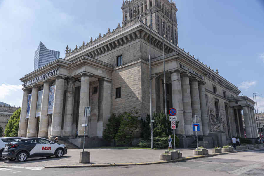 Polonia - Varsovia 200 - Teatro Dramático.jpg
